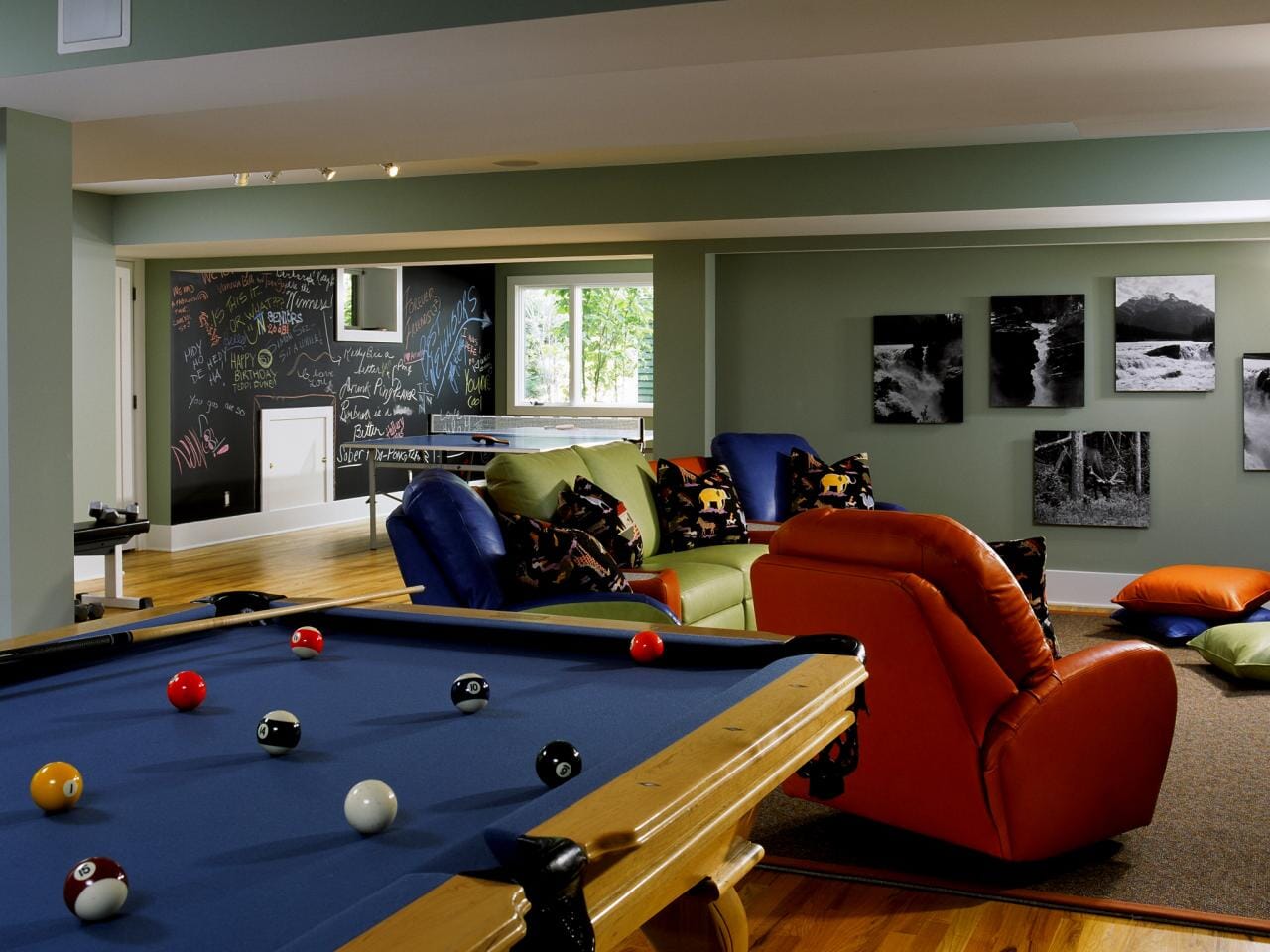Embracing Modern Trends: Flexible Furniture and Media Rooms in Schools