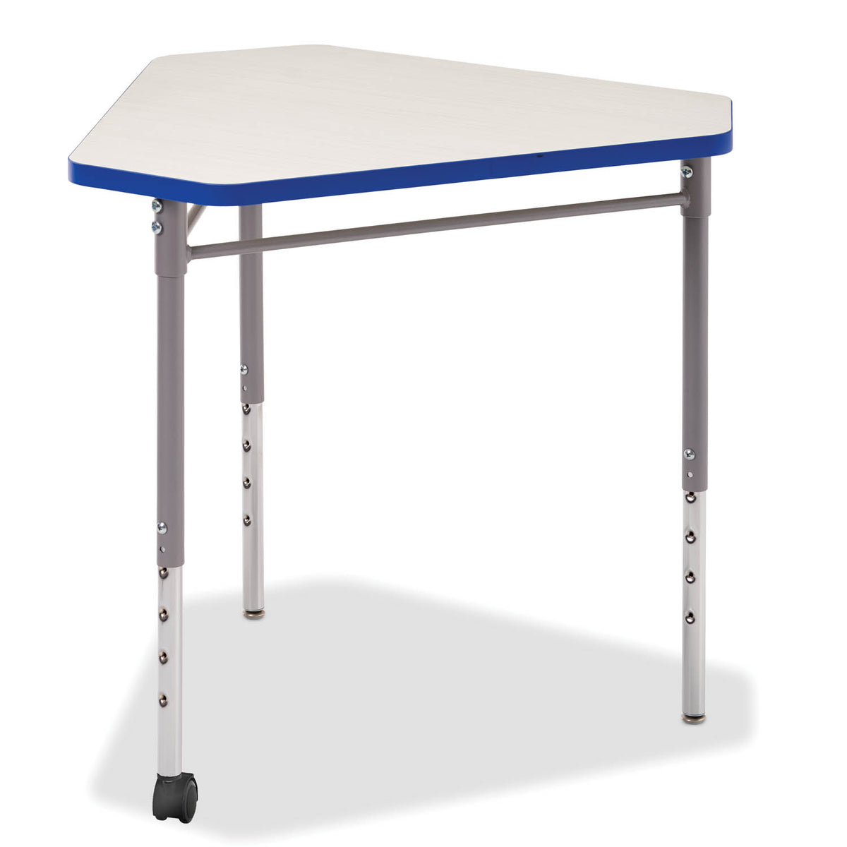 Tri 6 Desk with casters